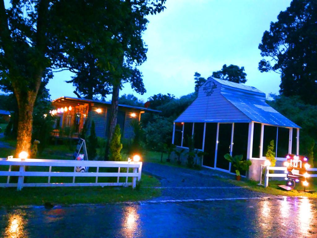 Saengcha Farm Resort Prachantakham Exterior photo