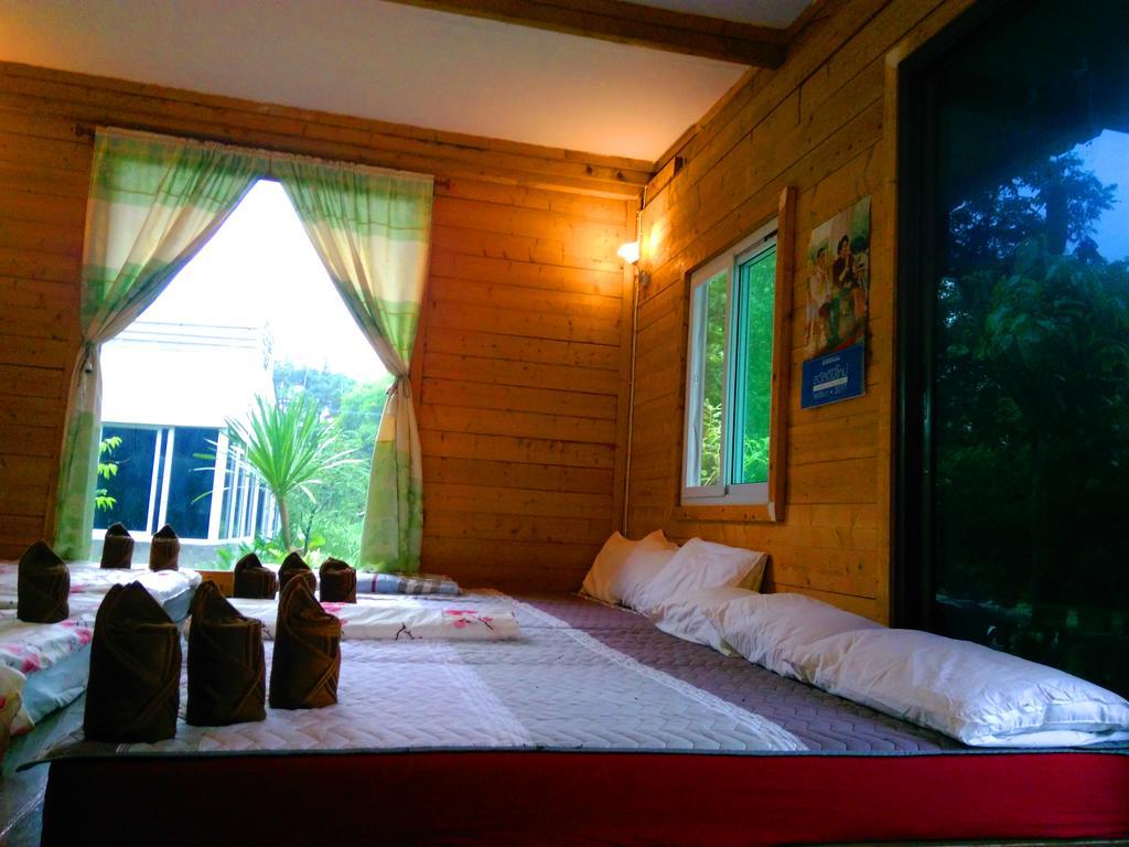 Saengcha Farm Resort Prachantakham Exterior photo
