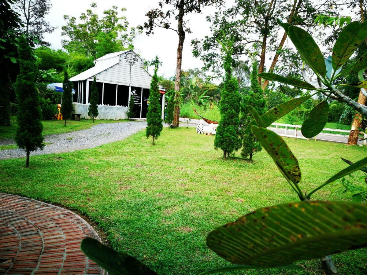 Saengcha Farm Resort Prachantakham Exterior photo